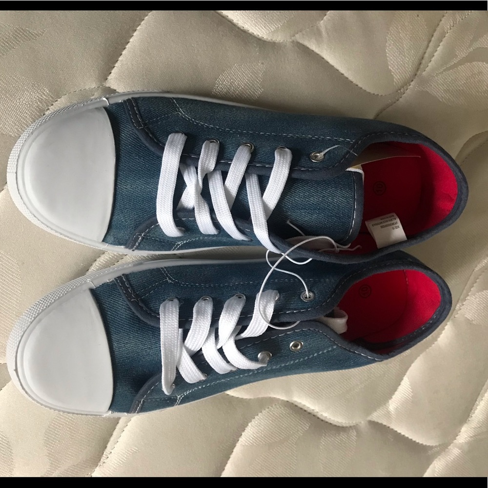COPY - Brand new denim Converse like shoes size 10